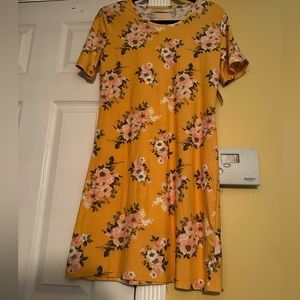 NWT Yellow Floral knee length medium dress